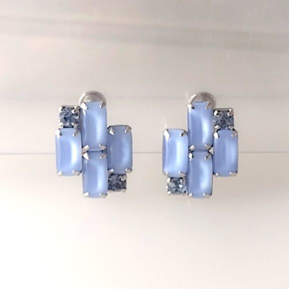 Vintage Prong Set Satin Rhinestone Clip-On Earrings - Picture 6 of 6